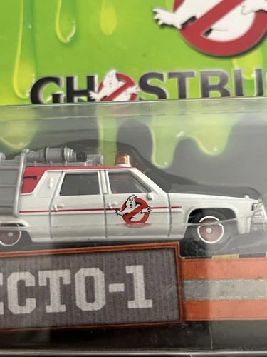 Hotwheels Collectors 2016 Ghostbusters Ecto 1 and 2 + Protector. (Bubble Damage) - Picture 5 of 11