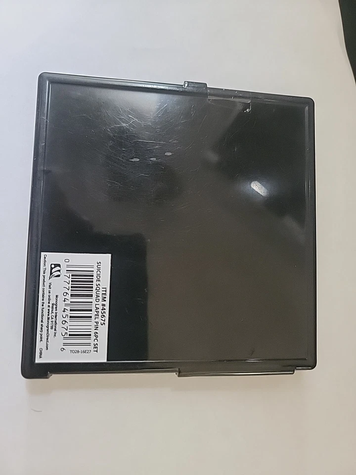 Juego de prendedores de solapa Escuadrón Suicida 2016 exclusivo de ComicCon  Foto 3 de 3