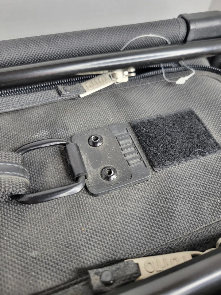 TUTTO Máquina de Coser Plegable Sobre Ruedas Estuche 19" X 12" X 8" Negro Foto 4 de 4