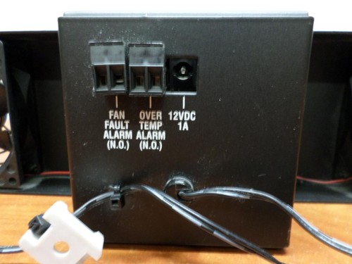Middle Atlantic UQFP-2D Ultra Quiet 2U Fan Panel with LED Display 50 CFM Fan - Photo 7/11