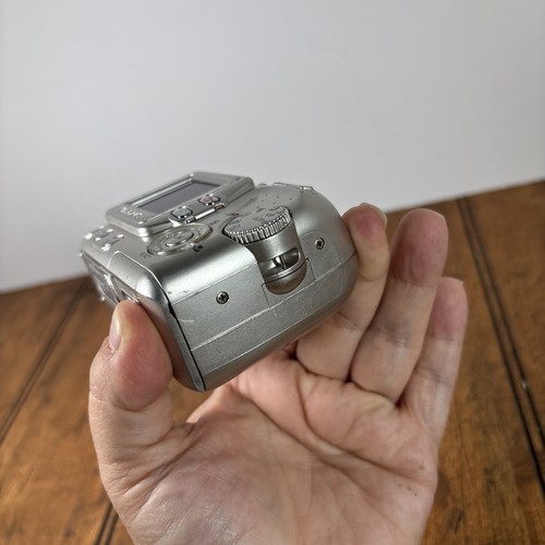 Olympus FE FE-115 5.0MP Digital Camera - Silver Tested Works READ - Picture 5 of 8