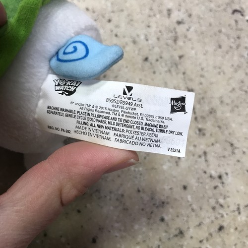 Reloj de peluche Yokai Komasan Hasbro 2015 blanco león-perro con cuernos azules - Imagen 12 de 15