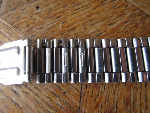 Vintage Used Steel SEIKO 5 Automatic Watch 7009-3040 Cal. 7009A. For parts. - Bild 12 von 24