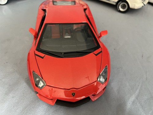 1:18 Burago Lamborghini Aventador LP700-4 Diecast Car - Picture 12 of 12