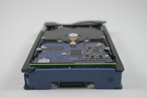 EMC Data Domain ES30 1TB 7200RPM SATA 3Gbps 3.5" HDD 005049481 HUA722020ALA330 - Picture 4 of 8