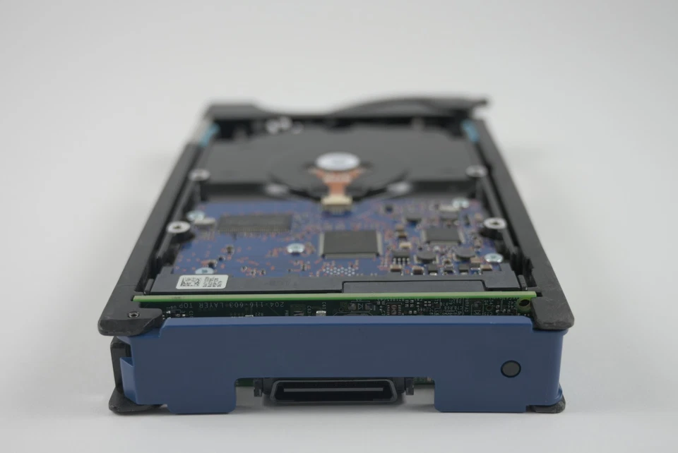 EMC Data Domain ES30 1TB 7200RPM SATA 3Gbps 3.5" HDD 005049481 HUA722020ALA330 - Image 4 of 4