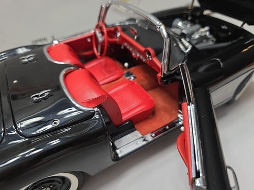 *RARO* DANBURY COMO NUEVO 1:12 1957 CHEVROLET CORVETTE OBRA MAESTRA DEL MUSEO - Imagen 6 de 24