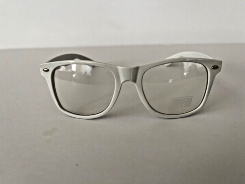 Clear Lens White Frame Wayfare Style Sunglasses Classic 80's Retro Vintage UV400 - Picture 4 of 9