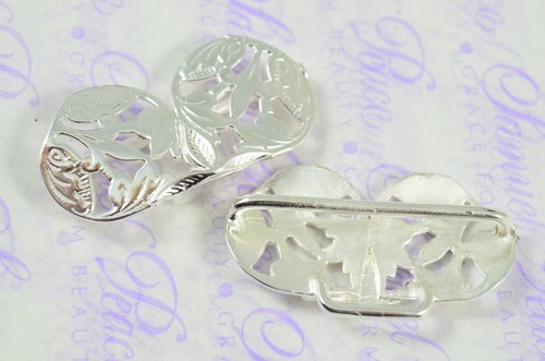 Fantastic Clover Pattern Silver Plated Nurses Buckle Handmade in Sheffield - Picture 4 of 5