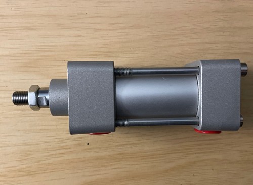 Smc NCDA1B150-0100 Double Acting Pneumatic Cylinder 1-1/2in 1in 250psi - Picture 4 of 5