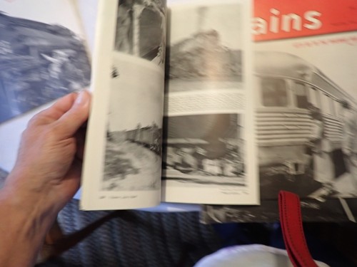 1949 TRAINS The Illustrated Magazine Of Railroading lot of 11 issues - Imagen 7 de 9