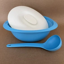 Tupperware Essentials Soup Bowl Server 7.5 Cup + Spoon Blue, White Lid #6941