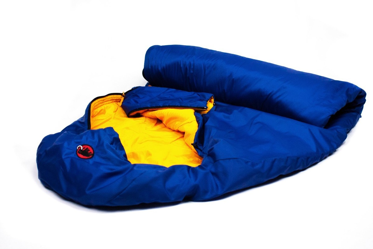 美品マムート寝袋AJUNGILAK IGLOO 3-seasons 195L 美品マムート寝袋AJUNGILAK IGLOO 3-seasons 195L MAMMUT