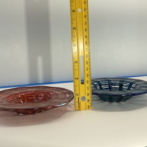Handmade set of two red and blue glass bowls red Rim - Picture 9 of 11