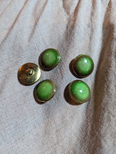 5 pieces, Vintage Art Emerald Glazed buttons, 7/8 in - Picture 2 of 2