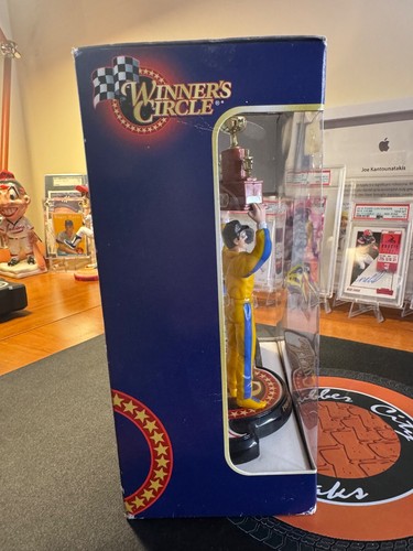 1980 DALE EARNHARDT NASCAR CUP CHAMPIONSHIP FIGURE/TROPHY/CAR WINNERS CIRCLE - Picture 4 of 5