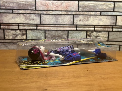 Monster High ShriekWrecked Catrine DeMew Doll Figure, We Ship Daily USPS - Picture 2 of 3