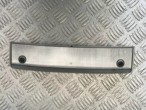 Feu Stop hayon - FORD (EU) C-MAX I (1) PHASE II (2) - De 03-2007 à 09-2010 - Picture 1 of 3