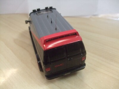 ミニカー Hot Wheels A-Team Van 1:43 Hot Wheel ELITE scale 1:43 THE A TEAM 1983 GMC VANDURA VAN