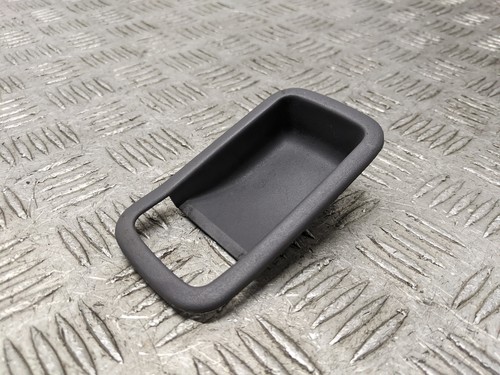 NISSAN MICRA GX AUTO K11 1998-2000 INTERIOR HANDLE TRIM (N/S/R) REAR PASSENGER - Picture 2 of 3