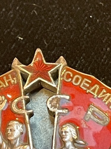 USSR.ORDER OF HONOR.SCREW BACK BREAST BADGE,SILVER ENAMEL IN EXTREMELY FINE COND - Picture 2 of 9