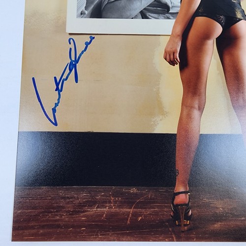 Model Courtney Soule Signed 8x10 Autograph (No COA) Photo Picture - Picture 5 of 8