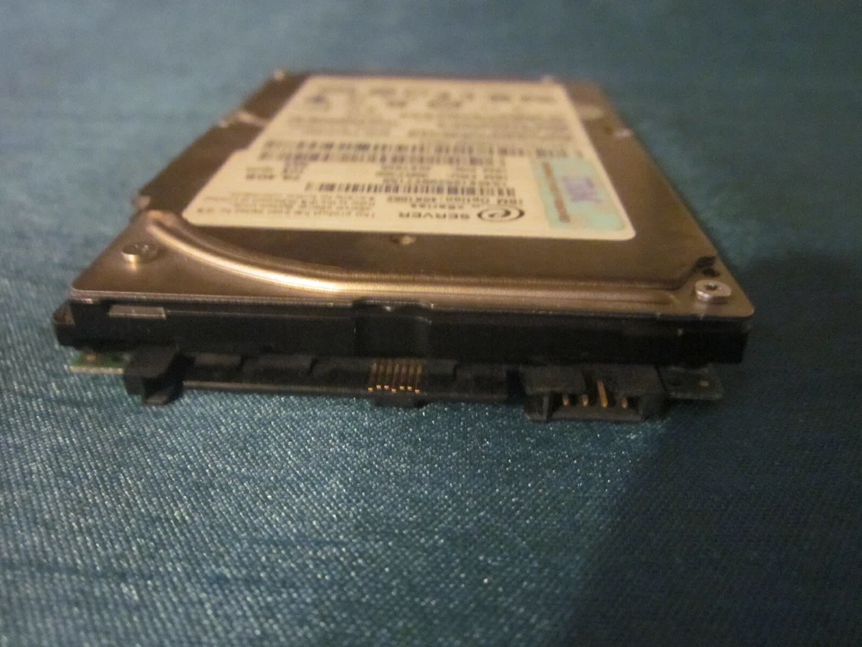 IBM 40K1052 73.4GB 10K SAS Hot Plug 2.5in Hard Drive 9F4066-039 #56 - Image 4 of 4