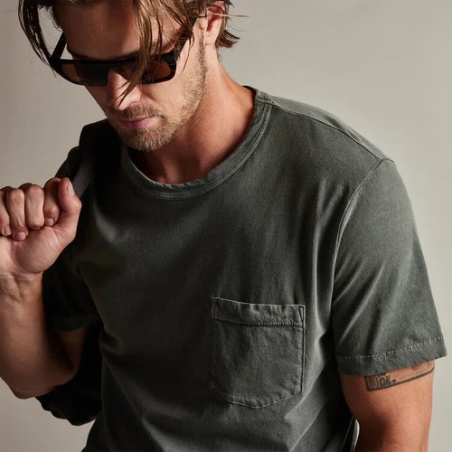 James Perse Herren Classic Crew Front Pocket Tee dunkelgrün Gr. 4 XL NEU #MLJ3282 - Bild 2 von 5