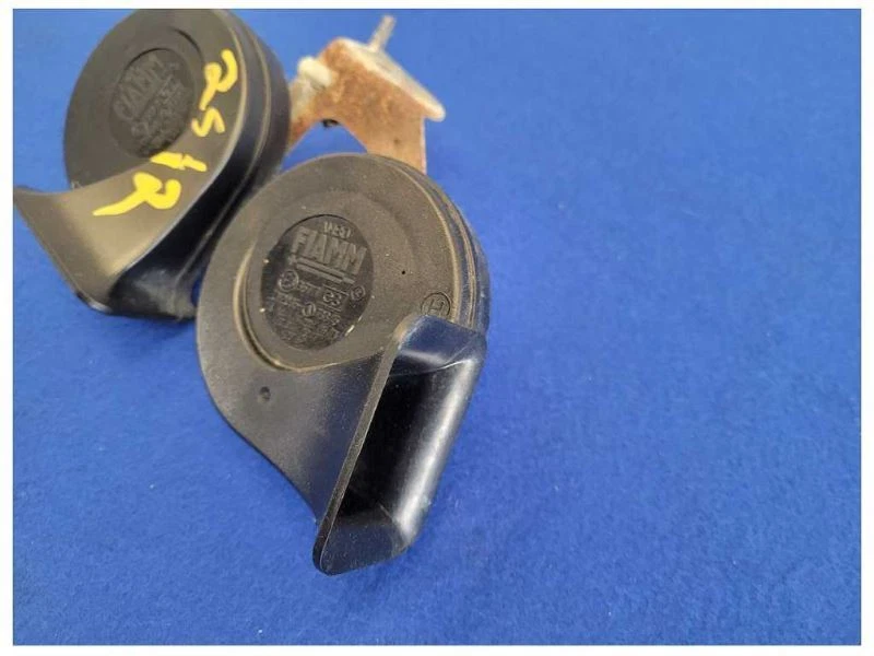 Ford Mustang Cobra 1996-1998 4,6 L delantero doble bocina ruido de emergencia 2512 Foto 4 de 4