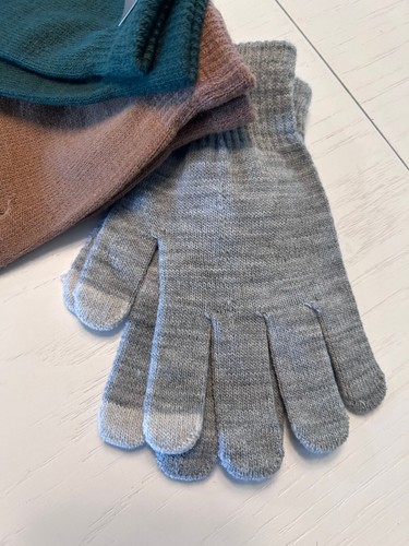 NWT 3 Pack Falls Creek Women’s Touch Screen Compatible One Size Knitted Gloves - Picture 4 of 6