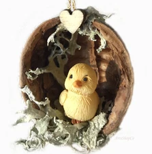 🐥Chick & Heart in Natural Walnut Shell Handmade Christmas Ornament, Unique Gift