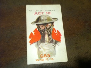 VINTAGE-HISTORICAL-post-card-WORLD-WAR-GAS-WHO-IT-IS-MASKED-SOLDIER-20-227