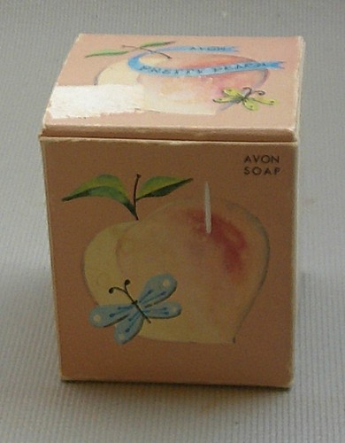 Vintage Avon Pretty Peach Soap 1960s – Original Box – Unused Soap - No Rope
