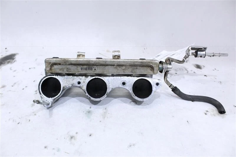 Used Lower Left Engine Intake Manifold fits: 2011 Honda Pilot 3.5L lower injecto - Изображение 2 из 4