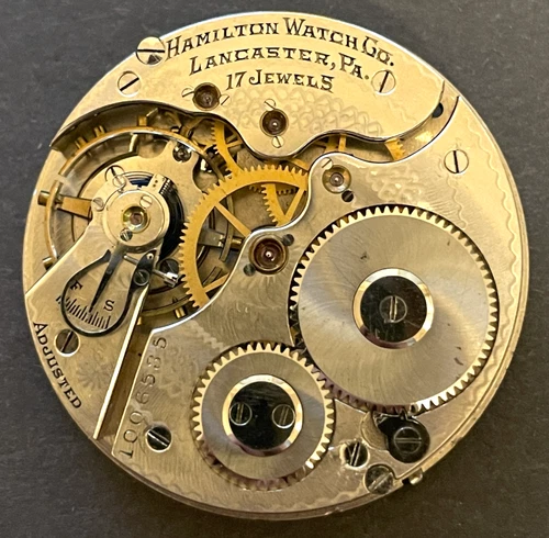 Antique 1913 Hamilton Grade 974 Pocket Watch Movement Ticks Balance 16s 17j USA