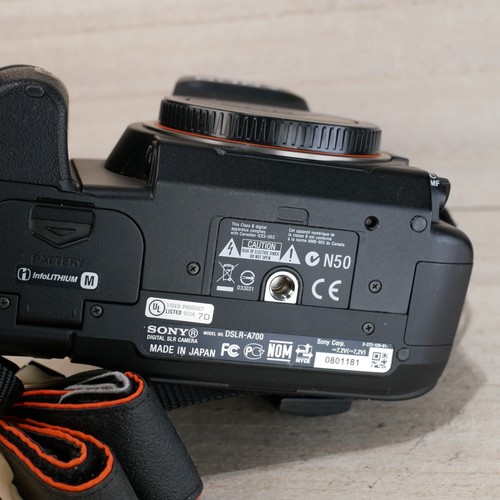 Sony Alpha A700 12.2MP DSLR Camera Body *GOOD/TESTED* - Picture 4 of 10