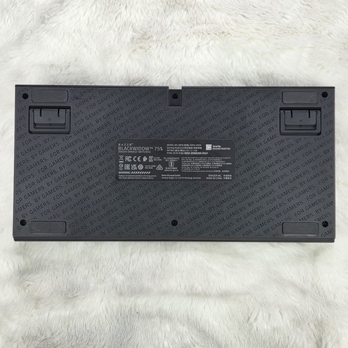Razer BlackWidow V4 75% Hot-Swappable Mechanical RGB Gaming Keyboard - Black - Photo 8/12