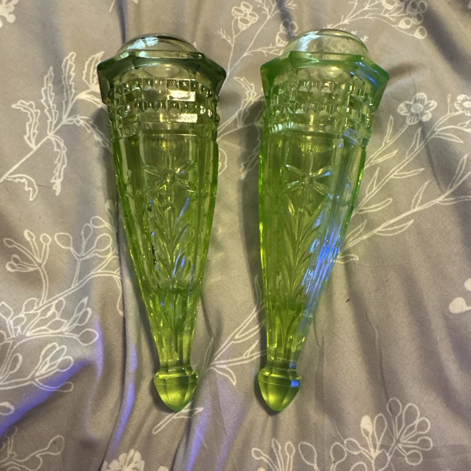 Set of 2 Antique Green Vaseline Uranium Glass Car Bud Vases EXCELLENT 6.5”  - Image 3 of 4
