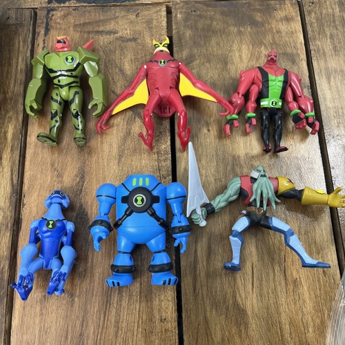 Lot Of 6 Iconic - Cartoon Network Playmates Ben 10 Action Figures Complete