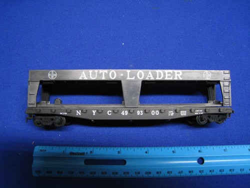HO Scale Athearn New York Central Auto Loader Flat Car - Freight Train