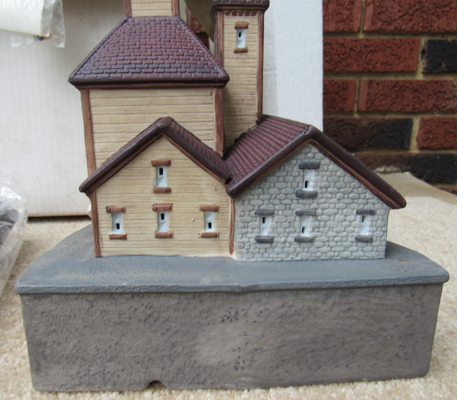 Picture 8 of 24