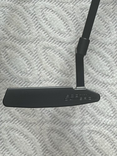 Scotty Cameron Newport Jet Set 34-inch with Stability ONE Putter Shaft - Picture 3 of 7