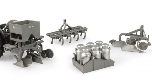 UNIVERSAL HOBBIES - 4 Bodenbearbeitungszubehör FERGUSON - 1/32 - UH6247 - Bild 1 von 2