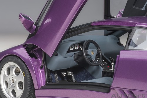 LAMBORGHINI DIABLO SE30 IN SE30 VIOLA PURPLE 1:18 COMPOSITE by AUTOart 79158 - Picture 14 of 22