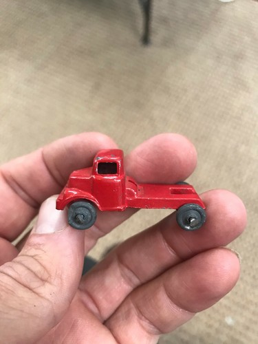Zwei Abschleppwagen 50er Jahre Druckguss weißmetall rot lackiert - Bild 12 von 12
