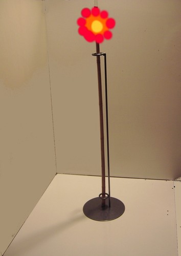 Blumenständer und Kerzenständer aus Metall - Bild 2 von 3