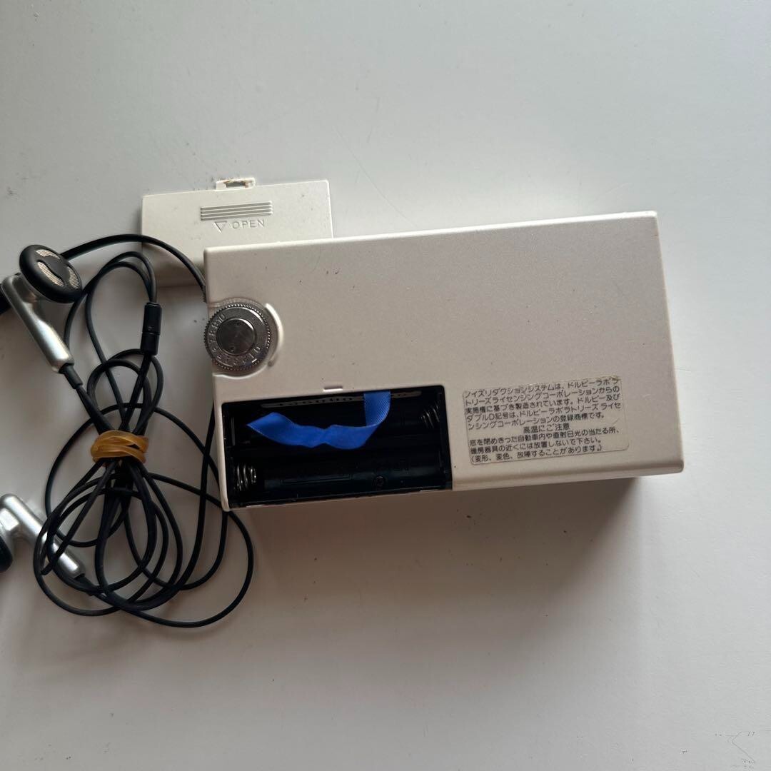 TOSHIBA Stereo Cassette Player KT-AS10 Walky RP-AF5 Radio