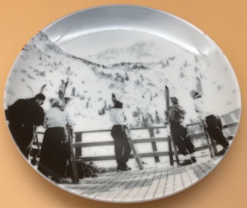 GIRLS GOING WILD - SKIING 6.3" MONOCHROMATIC APPETIZER DESSERT PLATES - SET of 4 - Picture 6 of 6