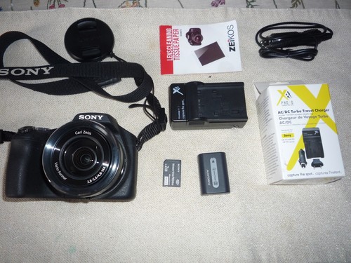 SONY GPS DSC-HX100V 16.2MP Camera Carl Zeiss Vario-Sonnar T* Lens MINT Condition