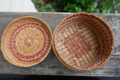 Vintage NUU-CHAH-NULTH (Nootka) Native Hand Woven Basket With Lid - Picture 11 of 16